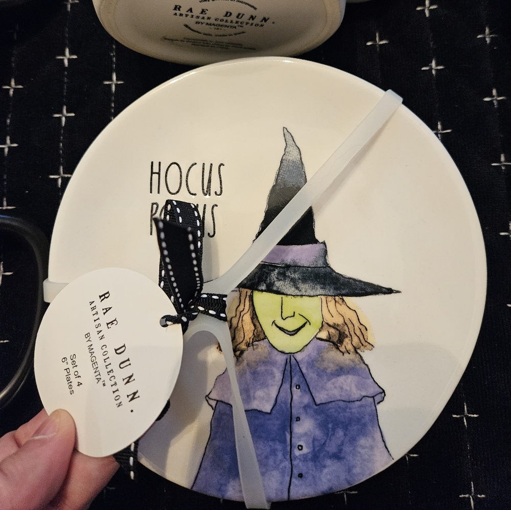 RAE DUNN, "Hocus Pocus" Plate Set of 4 Appetizer Dessert Plates 2023